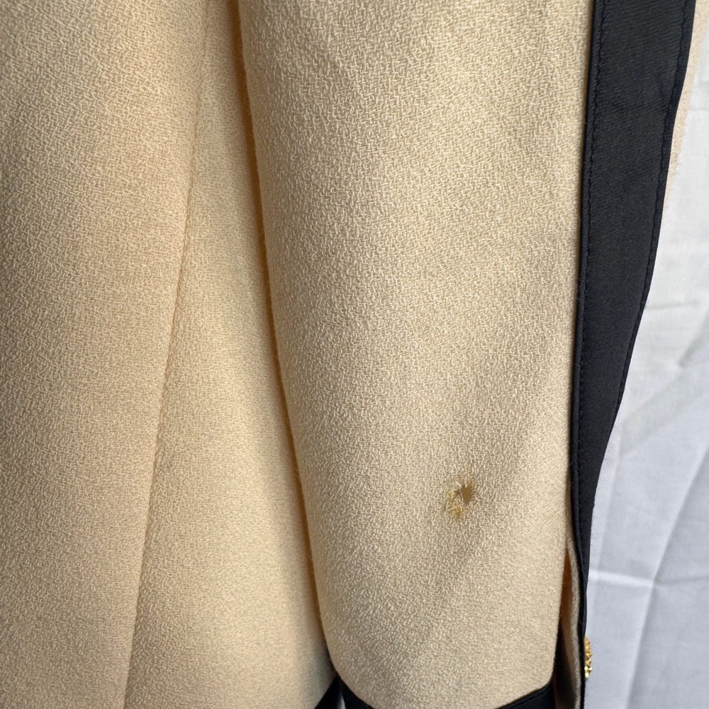 Escada Couture Cream and Black Vintage Women's Jacket - Picture 14 of 16